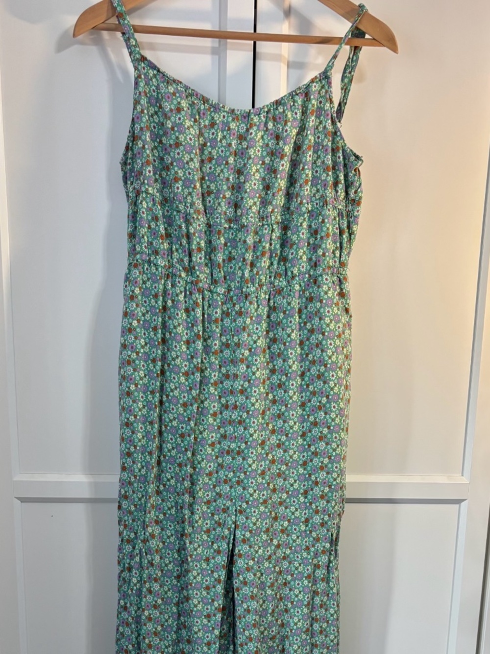 Davi & Dani Green Floral Wide Leg Jumpsuit – Size Medium – Boho Style Beautiful